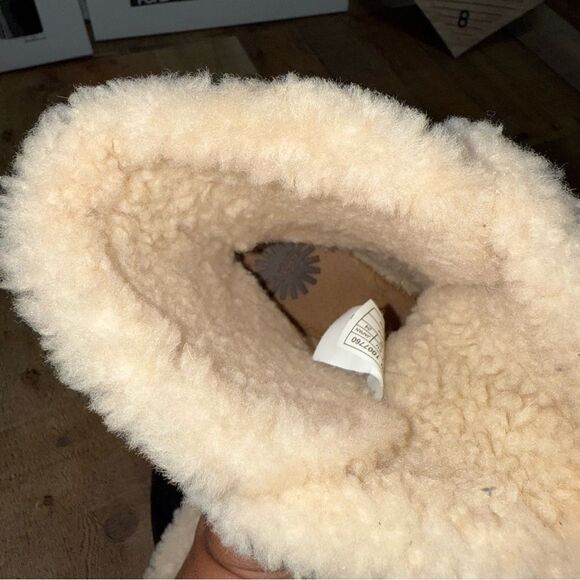 UGG Women's 1007760 Akadia Stout / Black Winter Booties Lace Up Boots Leather 7 - Picture 8 of 11